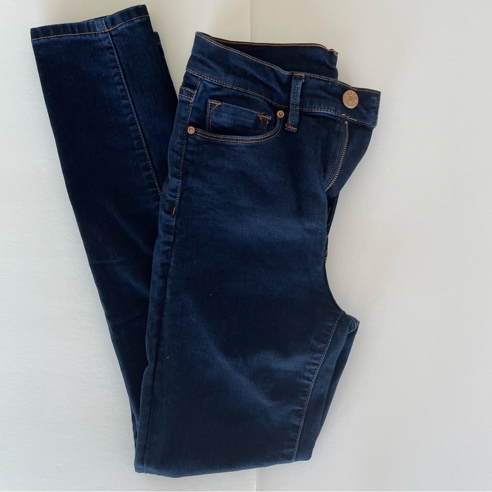BDG Twig High-Rise Dark Wash Skinny Jean (Size 27)